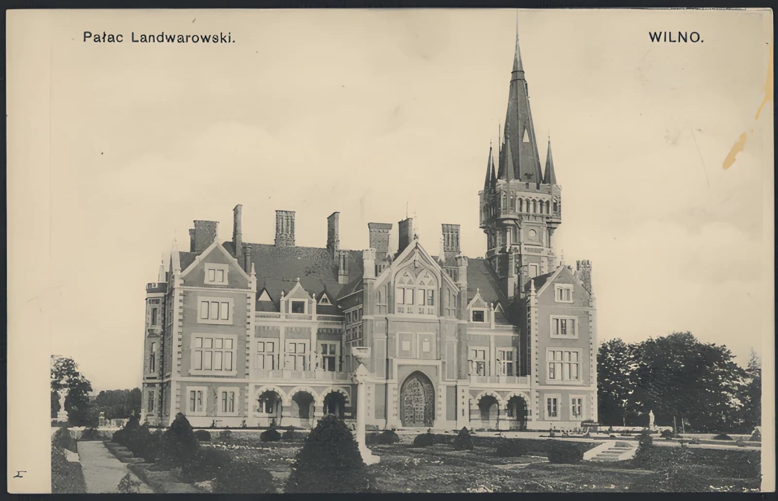 Lentvaris through the lens of postcards
