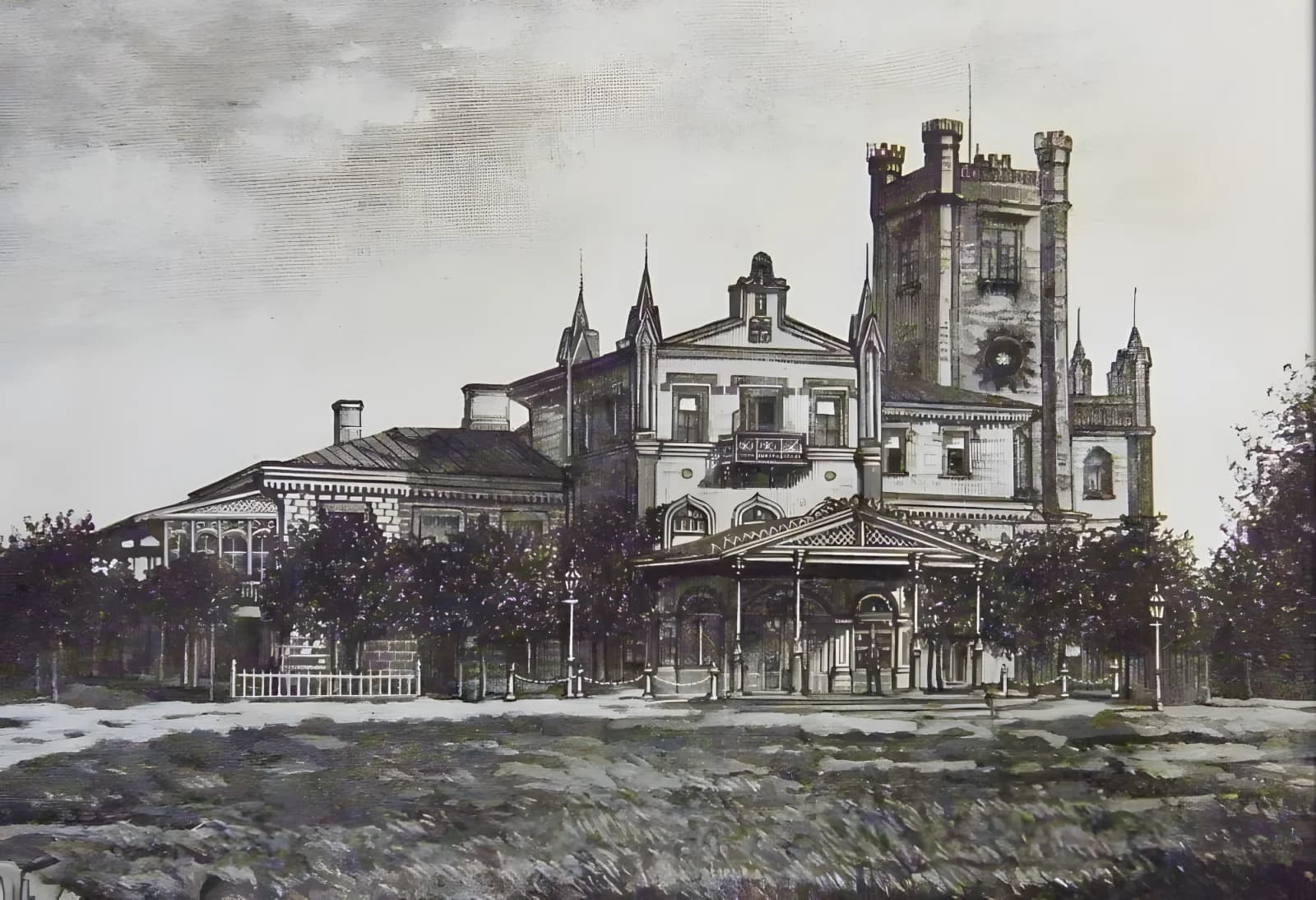 Earliest pictures of Lentvaris Manor